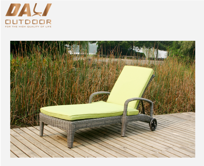Waterdichte Outdoor Comfortabele Metalen Low Seat Beach Lounge met wiel